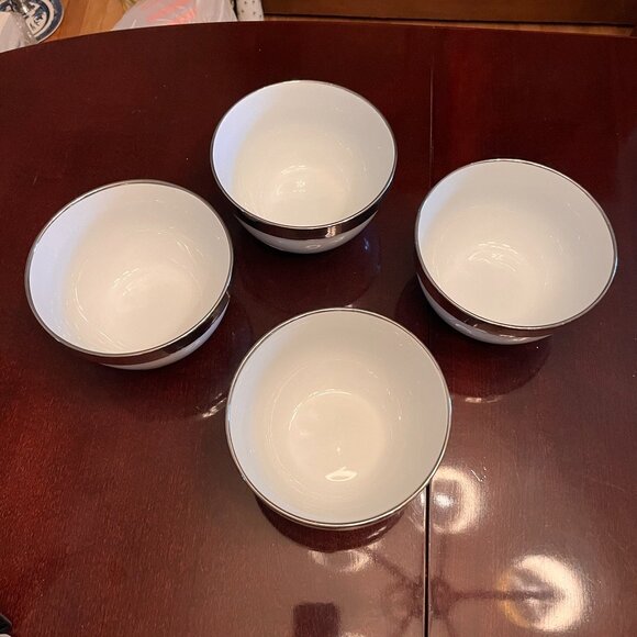 2 Beekman Home white bowls with silver rim - Picture 6 of 13